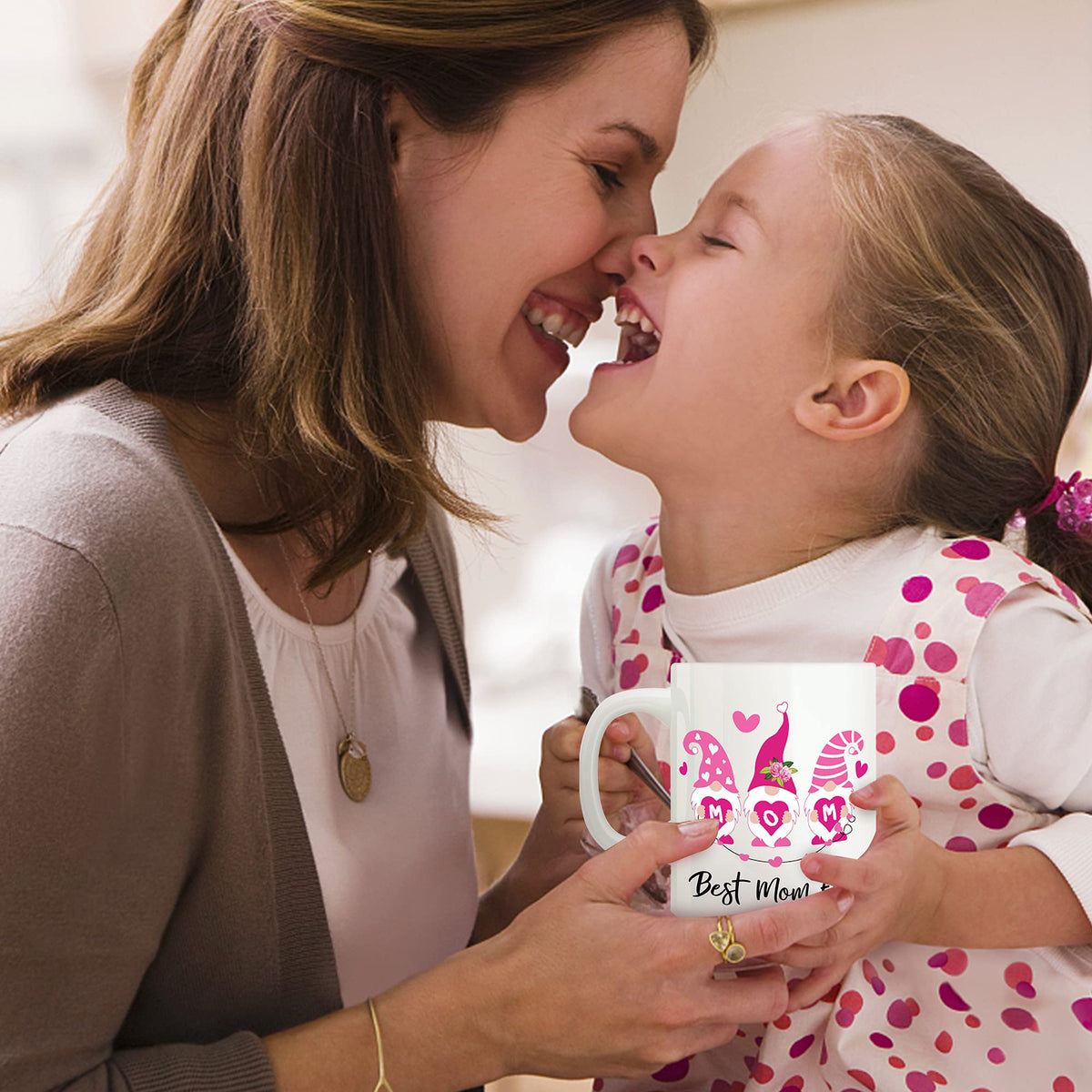 Mother and daughter with the Best Mom Ever mug
