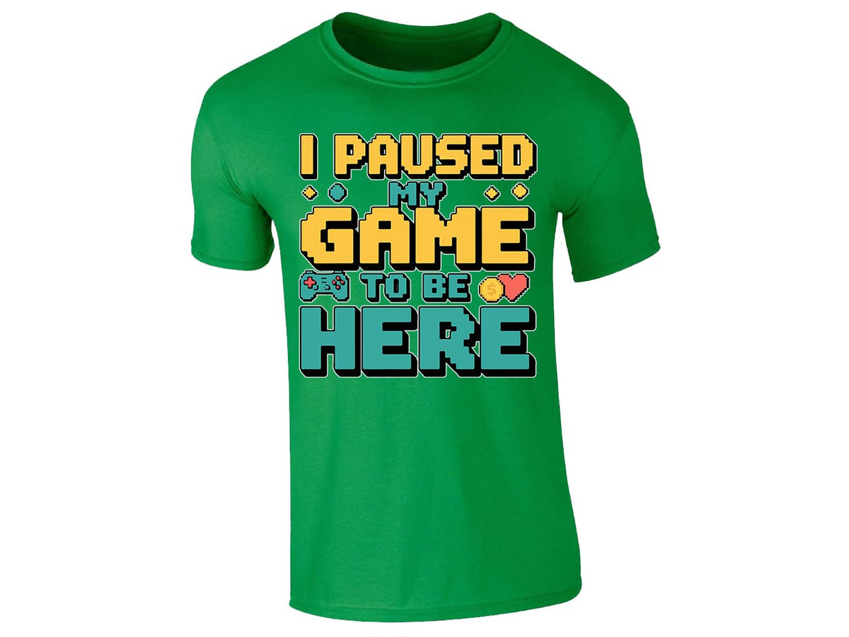 Irish Green kids' T-shirt with “I paused my game to be here” design
