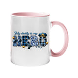 Colour handle mug with “My daddy is my hero” in blue plaid and leopard letters with a police cap and badge – light pink handle and inside
